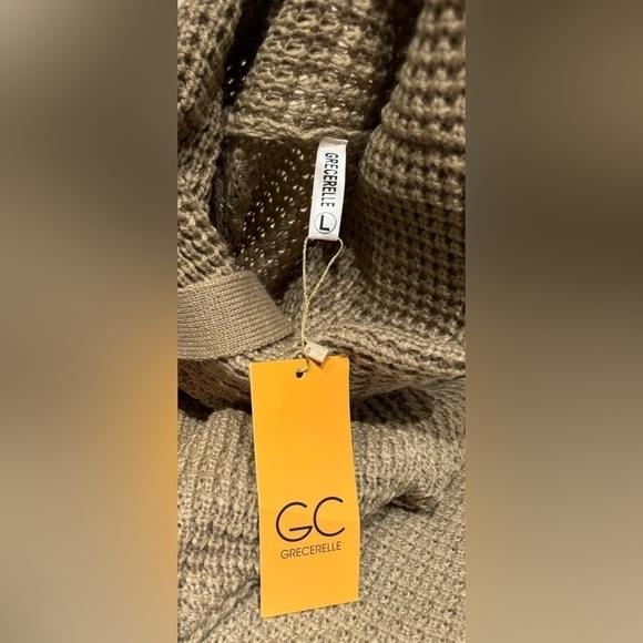 NEW Grecerelle Womens Asymmetric Chunky Button Detail Pullover Sweater Size L - Picture 12 of 14